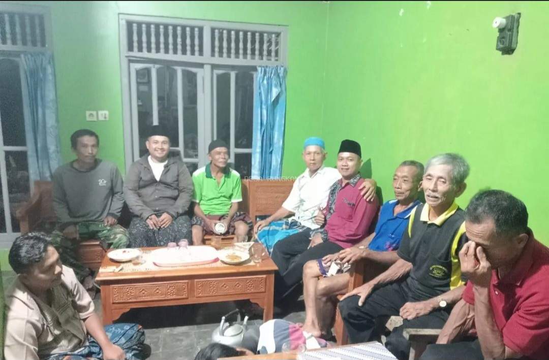 Kunjungan Kepala Dusun Rungkang di pertemuan RutinRT 006 RW 001